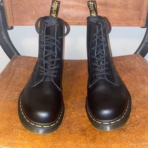 Dr. Marten's 1460 Smooth Lace Up Boots